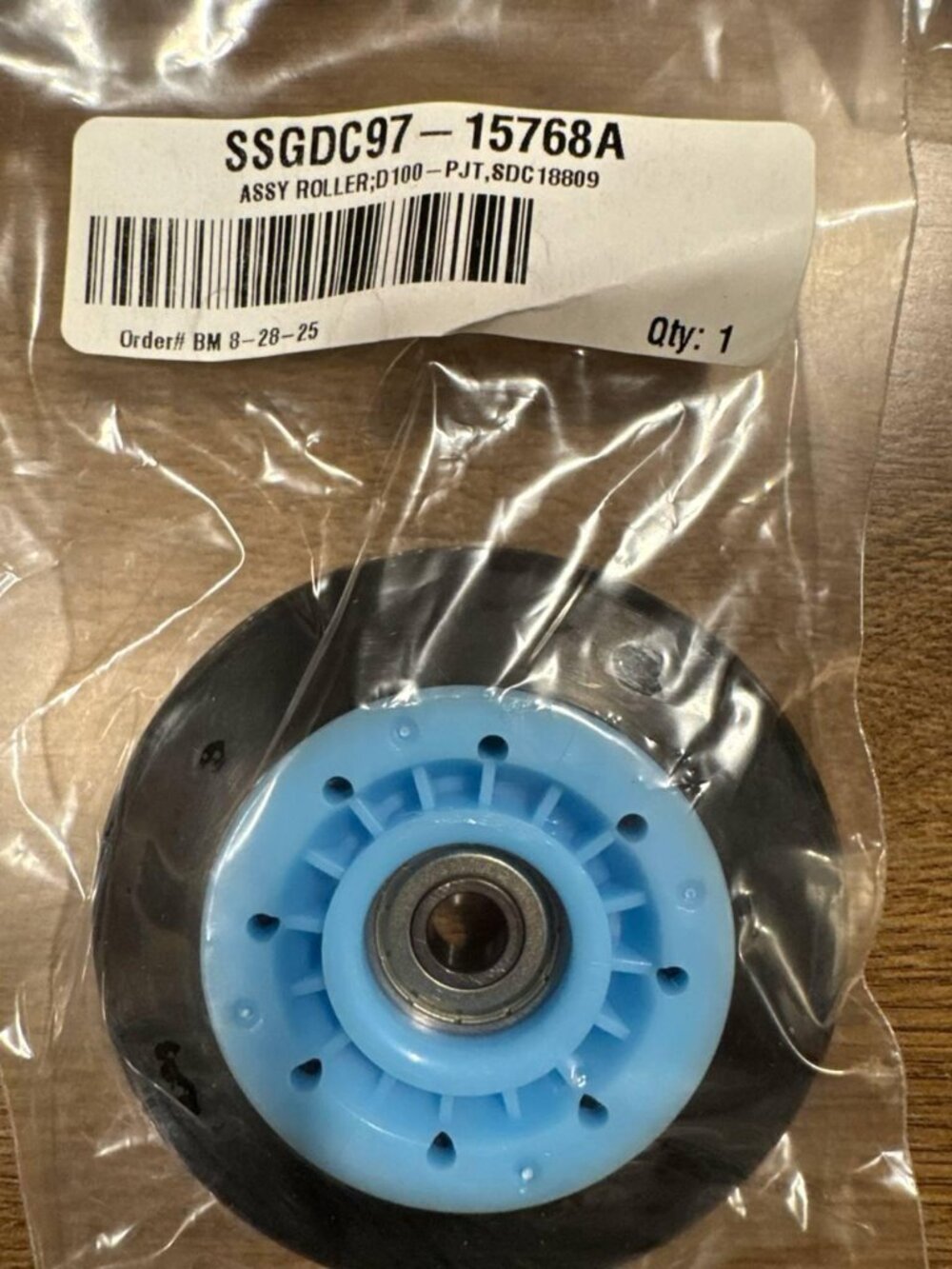 DC97-15768A roller BRAND NEW OEM